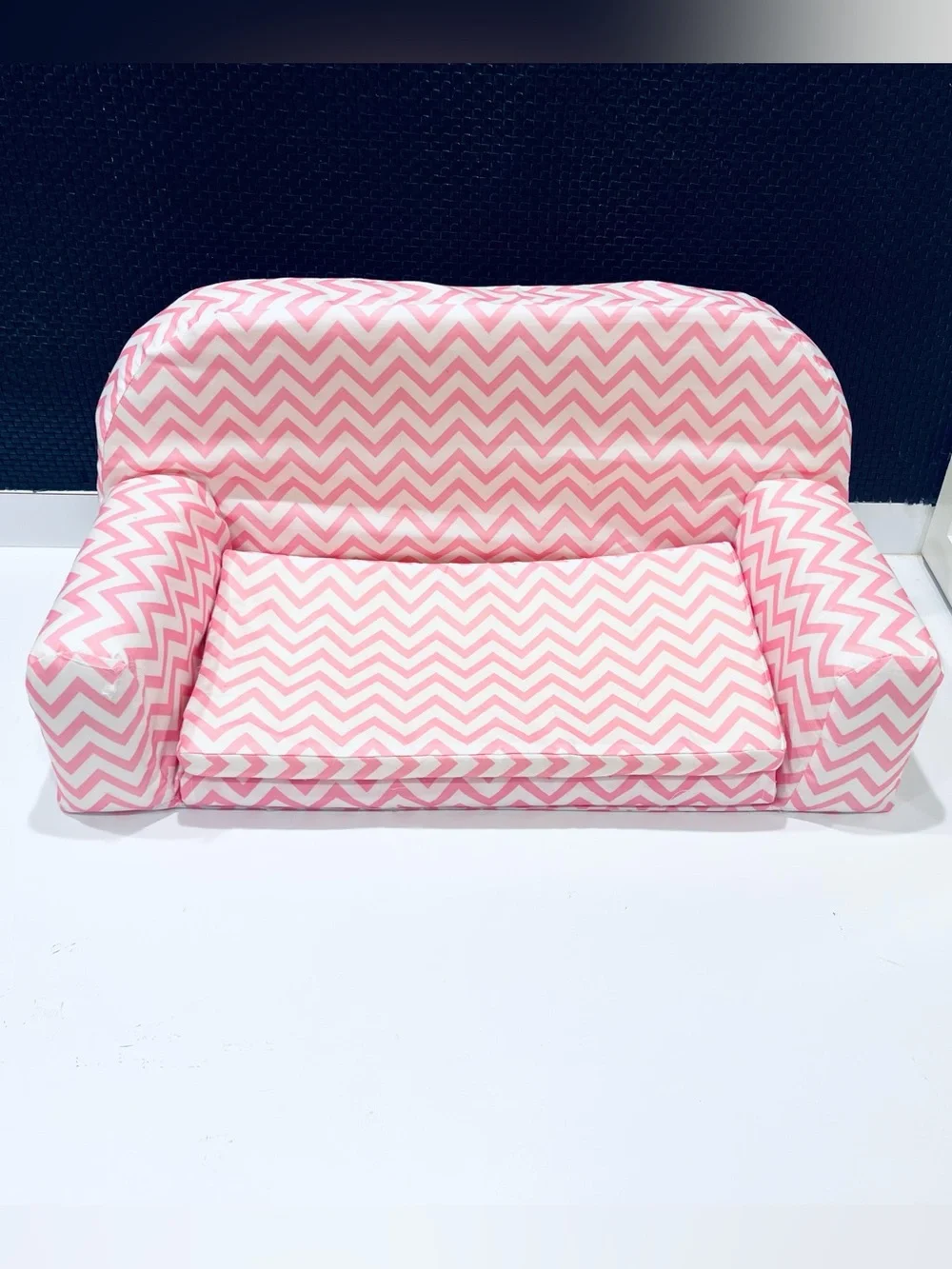 Doll Sofa Bed for 18” dolls EUC